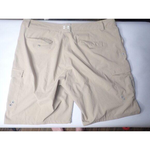 Under Armour Men's‎ Golf Athleisure Shorts Size 40 Khaki Nylon Flat Front - Picture 5 of 7